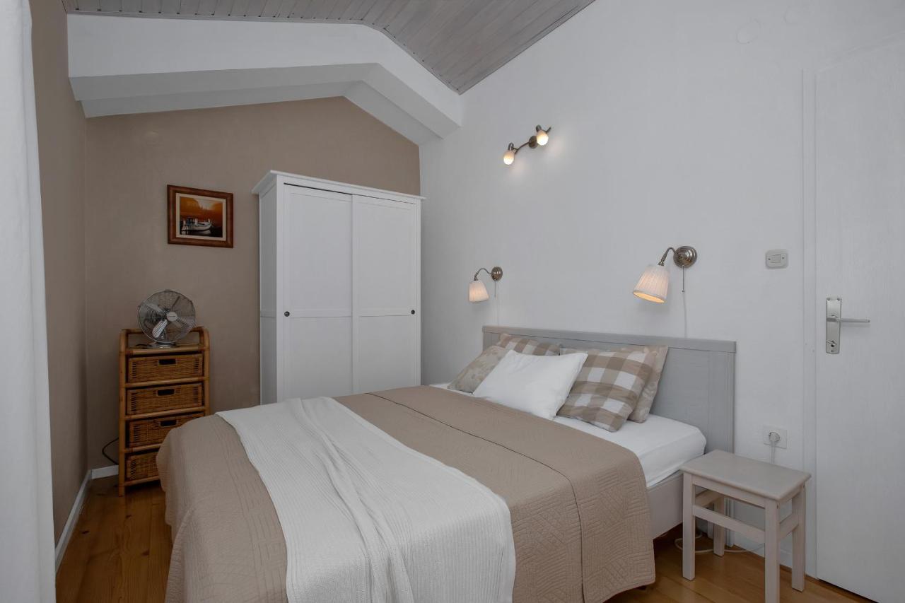 Apartman Ratac 11 Tučepi Exterior foto